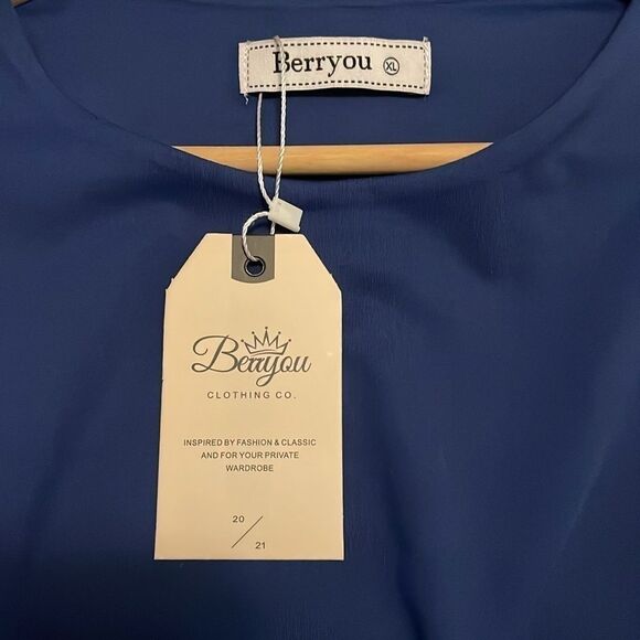 NEW BERRYOU | top XL - Picture 3 of 4